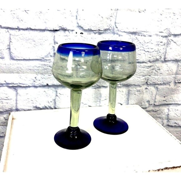Hand Blown Mexican Glass 2 Stemmed Wine Artisan Goblet Cobalt Blue Rim Base - Picture 6 of 9